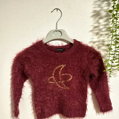 Très beau pull à longue manche pour petite fille